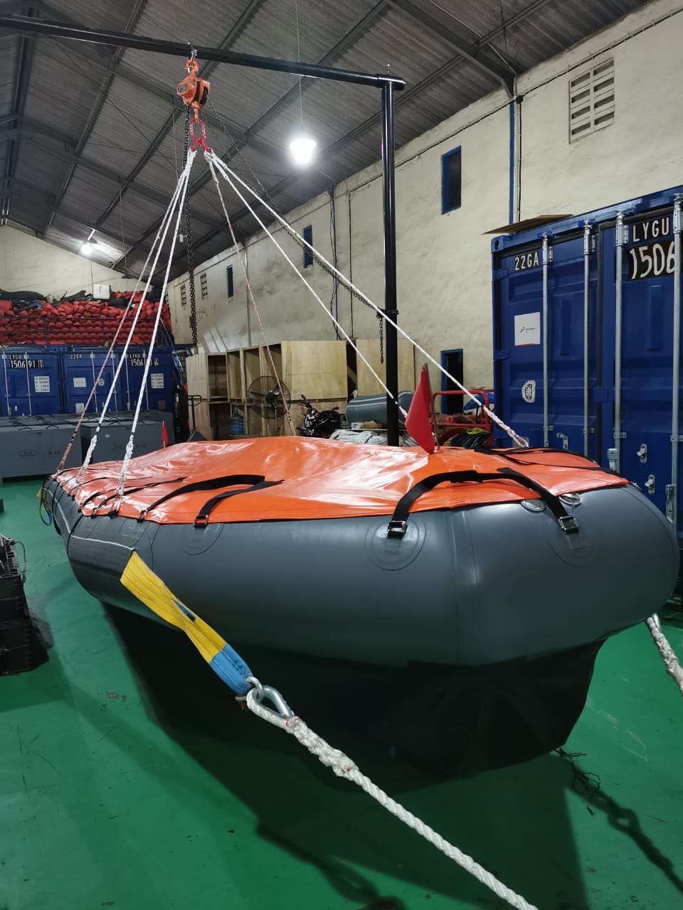 DINGHY STORAGE TANK